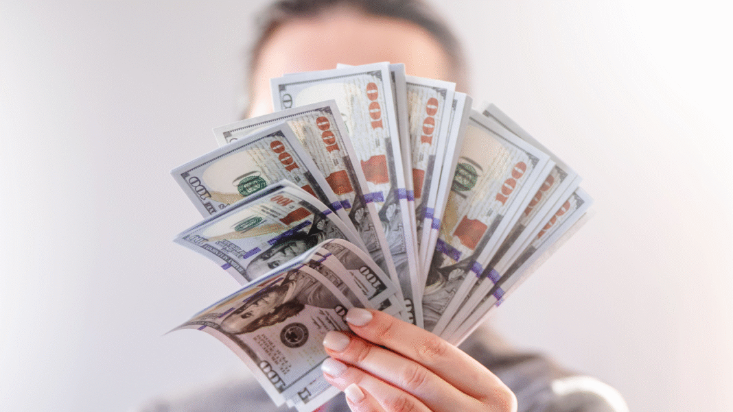 how to make money on social media